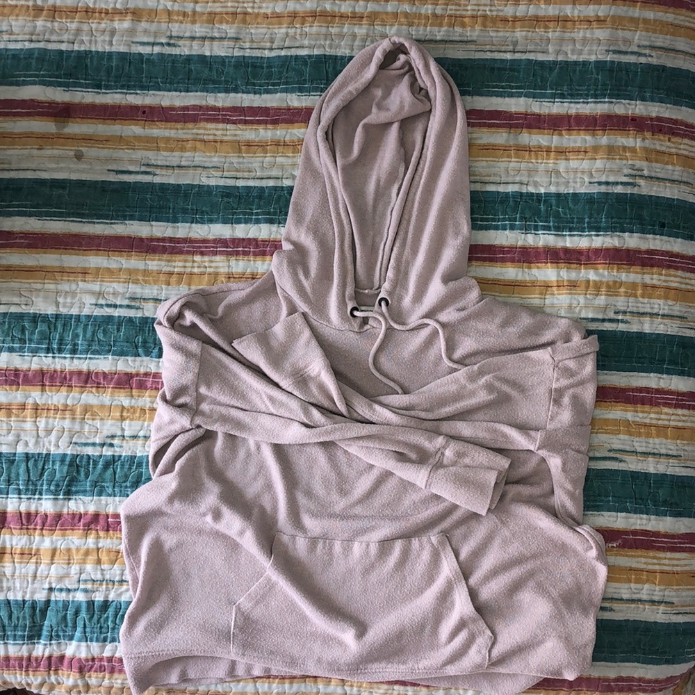 American eagle light pink hoodie sweater